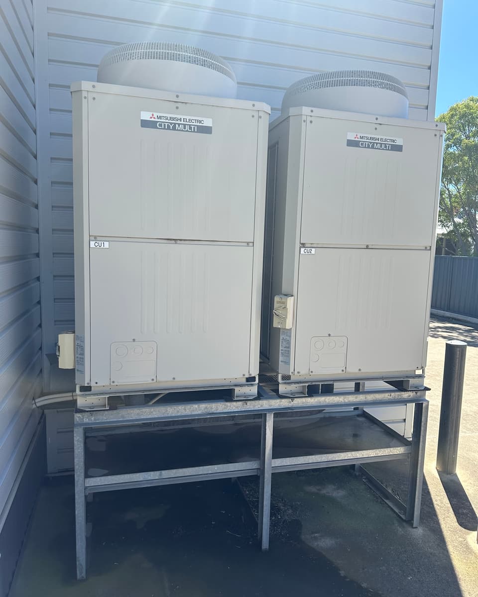 Air conditioning outdoor units